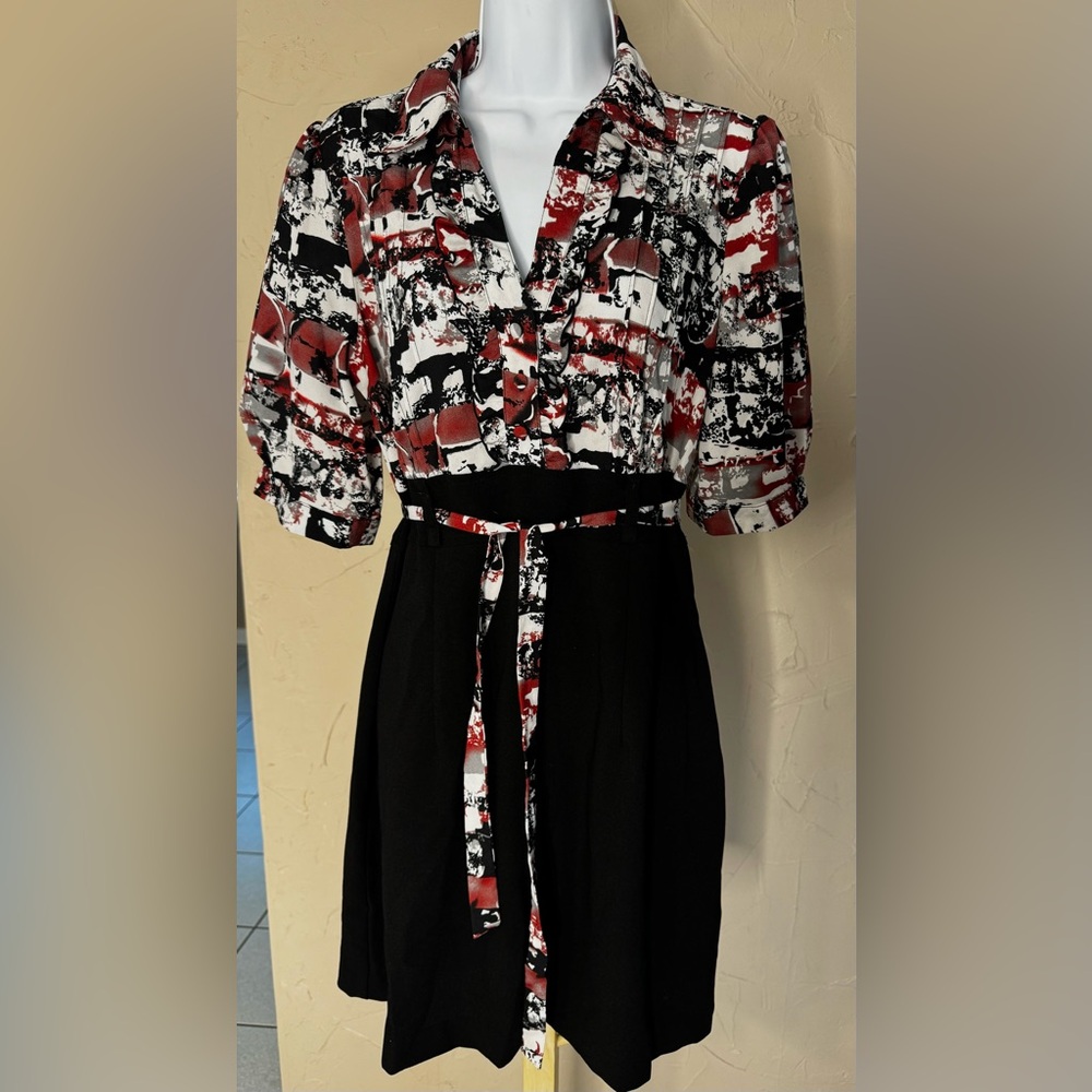 Essential Dress Printed Collar Top & Black Bottom